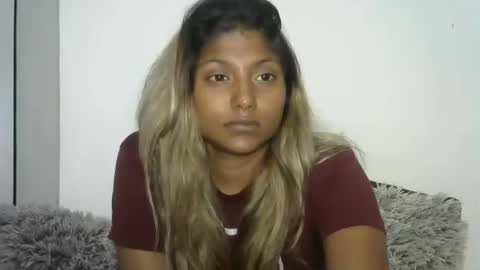 indianqtpie6 online show from September 19, 6:18 pm