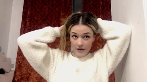 Ines online show from February 6, 6:55 pm