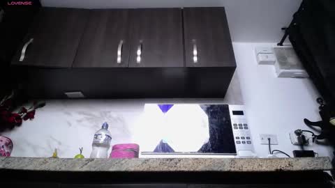 Iniya online show from November 15, 8:32 pm