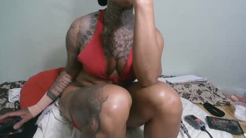 Snapshot of ink_bella chatting on January 7, 11:24 pm ink bella online show from January 7, 11:24 pm