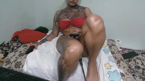 Snapshot of ink_bella chatting on December 6, 7:54 am ink bella online show from December 6, 7:54 am