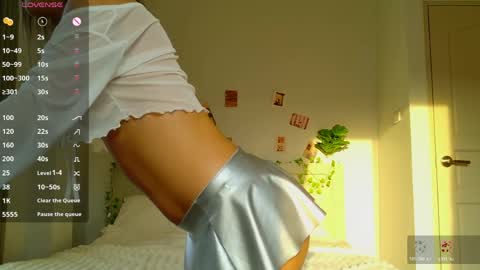 Mila Reef online show from April 4, 12:09 am