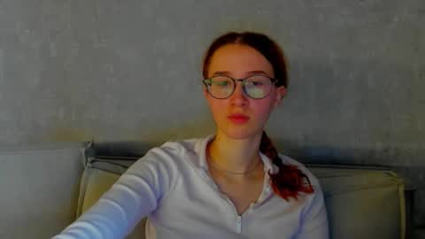 Bernadette  Join  online show from March 29, 4:22 am