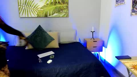 Snapshot of iriis_rosse chatting on October 27, 6:57 pm Iris Rosse online show from October 27, 6:57 pm