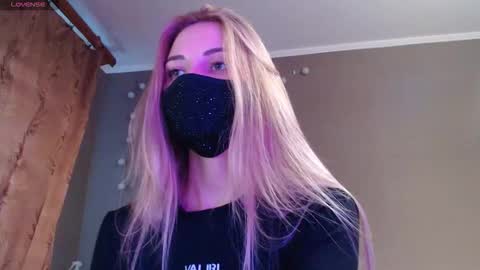 Lily online show from September 24, 3:44 pm