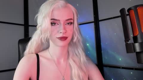Snapshot of irisice chatting on January 29, 5:24 pm Miss Iris Fansly Miss Iris new inst.  online show from January 29, 5:24 pm