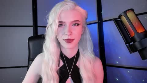 Snapshot of irisice chatting on January 28, 2:42 pm Miss Iris Fansly Miss Iris new inst.  online show from January 28, 2:42 pm