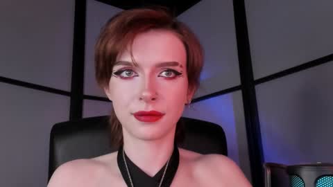 Snapshot of irisice chatting on December 13, 4:27 pm Miss Iris Fansly Miss Iris new inst.  online show from December 13, 4:27 pm