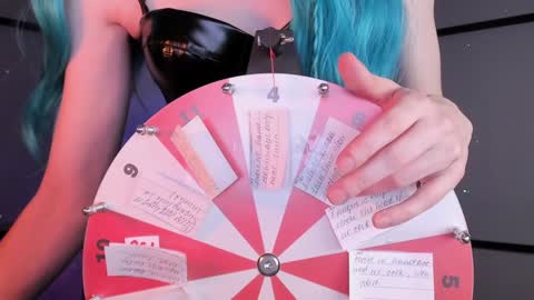 Snapshot of irisice chatting on December 15, 7:31 pm Miss Iris Fansly Miss Iris new inst.  online show from December 15, 7:31 pm