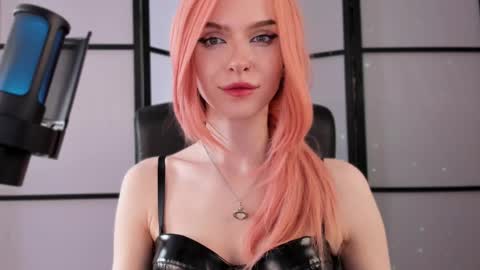 Snapshot of irisice chatting on February 25, 11:21 am Miss Iris Fansly Miss Iris new inst.  online show from February 25, 11:21 am