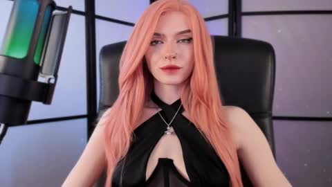Snapshot of irisice chatting on February 28, 12:20 pm Miss Iris Fansly Miss Iris new inst.  online show from February 28, 12:20 pm