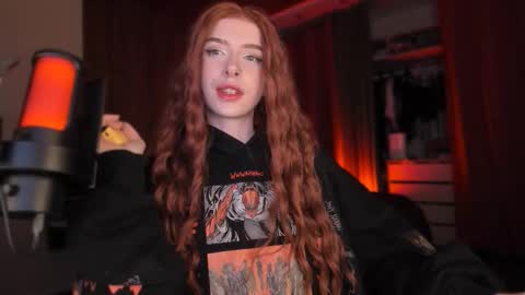 Snapshot of irisice chatting on October 20, 7:28 pm Miss Iris Fansly Miss Iris new inst.  online show from October 20, 7:28 pm