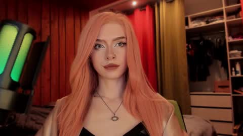 Snapshot of irisice chatting on March 5, 11:38 am Miss Iris Fansly Miss Iris new inst.  online show from March 5, 11:38 am