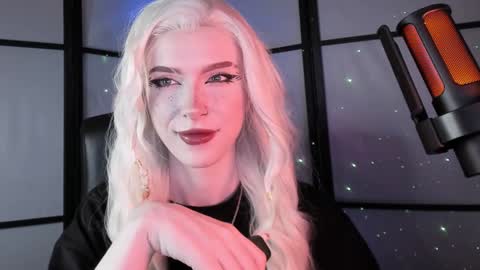 Snapshot of irisice chatting on January 25, 5:48 pm Miss Iris Fansly Miss Iris new inst.  online show from January 25, 5:48 pm
