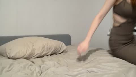 irma_b2004 online show from October 19, 7:38 pm