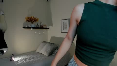 isa_____ online show from April 15, 2:34 am