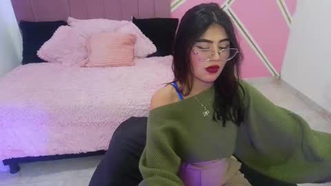 isabela online show from March 2, 7:15 am