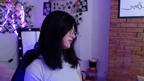 isabela online show from October 7, 3:11 am