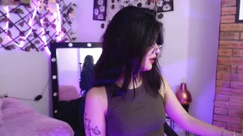 isabela online show from October 8, 3:22 am