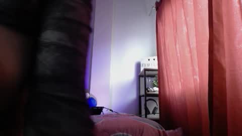 Isabella  online show from November 20, 4:08 pm