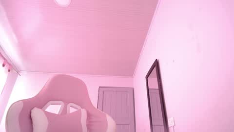 Isabella  online show from April 2, 5:21 pm