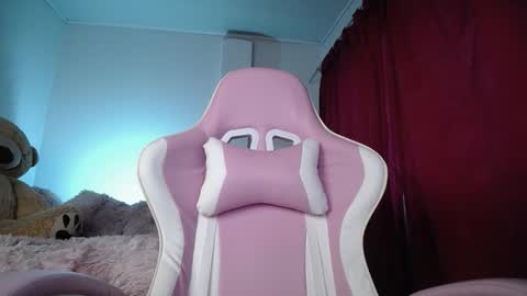 Snapshot of isa_emeralds chatting on September 11, 10:48 am Isabella  online show from September 11, 10:48 am