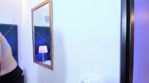 Isa online show from December 15, 3:45 am