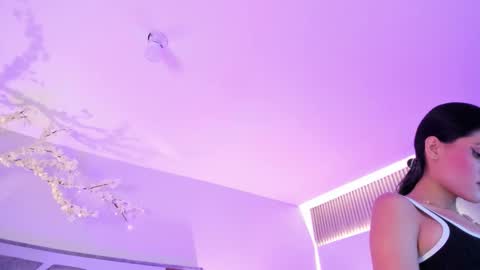 ISA ROUSE  online show from November 27, 3:31 am