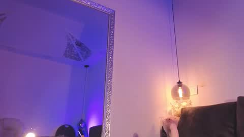 Isabela online show from March 2, 11:39 am