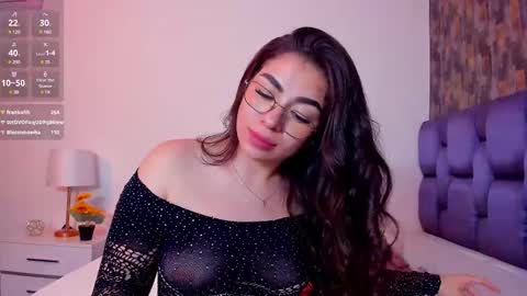 Isabela Angell  online show from February 22, 8:40 am