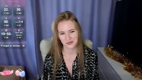 isabelallen online show from December 20, 9:32 am