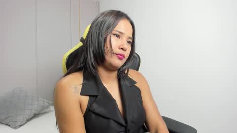 Isabel florez online show from March 3, 11:49 am