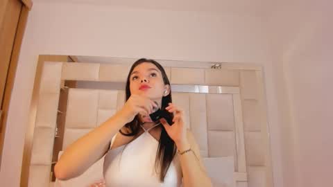 isabella_gomez11 online show from November 27, 6:44 pm