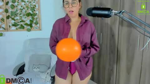 Isabella online show from March 14, 2:56 am