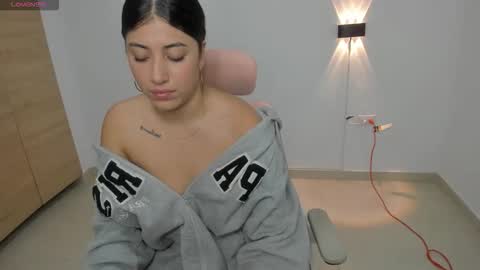 Snapshot of isabella_thomsonp chatting on October 14, 8:44 pm Isabella Thompson online show from October 14, 8:44 pm
