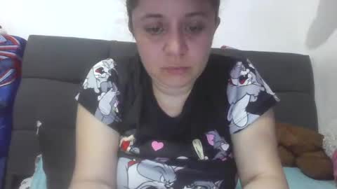 isabellaa_hills_ online show from April 29, 5:30 pm