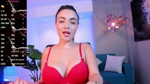 Snapshot of isabellaajoness chatting on October 22, 1:27 pm Isabella Everyday From 0530 to 1430 Col Time online show from October 22, 1:27 pm