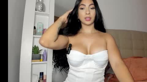 ISABEL online show from December 5, 7:08 am