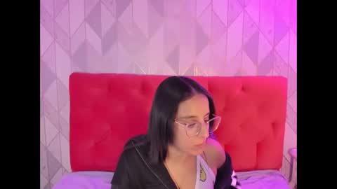 Isabella online show from December 2, 5:31 am