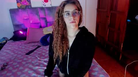 Snapshot of isangel_ chatting on September 30, 5:24 am Isabela  online show from September 30, 5:24 am