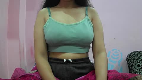 ishika_singh_ online show from February 16, 2:11 am
