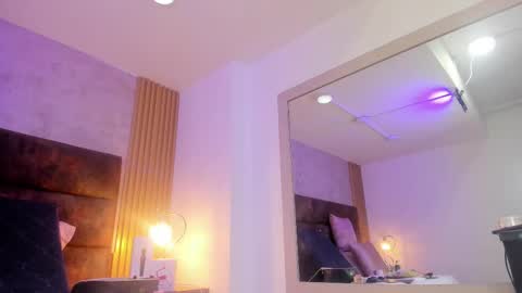 Snapshot of isisblakee chatting on October 3, 2:38 am Isis online show from October 3, 2:38 am