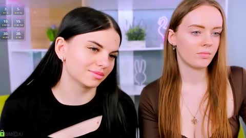 isla_dior online show from March 2, 8:10 am