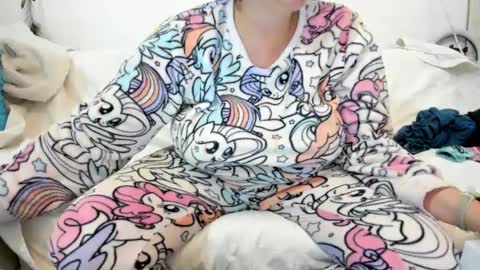 Snapshot of israelymilf chatting on January 3, 7:18 pm Marta online show from January 3, 7:18 pm