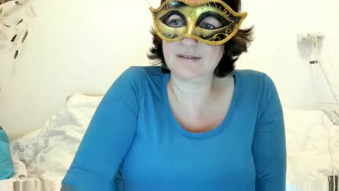 Snapshot of israelymilf chatting on February 12, 7:13 am Marta online show from February 12, 7:13 am