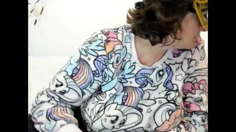 Snapshot of israelymilf chatting on February 8, 8:10 pm Marta online show from February 8, 8:10 pm