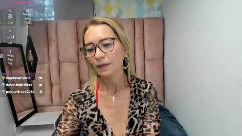 ISSA MILF online show from February 26, 2:38 pm