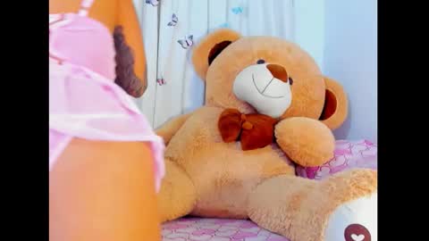 Snapshot of itahisa_sweet chatting on October 23, 2:17 am Itahisa sweet online show from October 23, 2:17 am