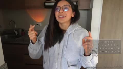 Jessi online show from April 10, 8:48 pm