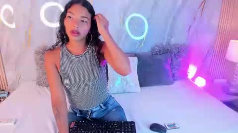 Lexie  online show from June 19, 5:05 pm